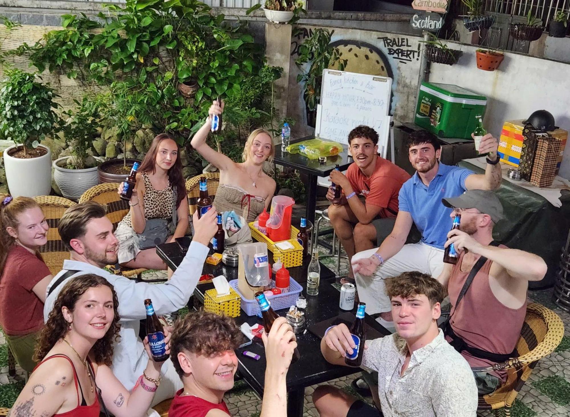 Ha Long Fancy Hostel With Vegetarian And Vegan Restaurant Exterior foto