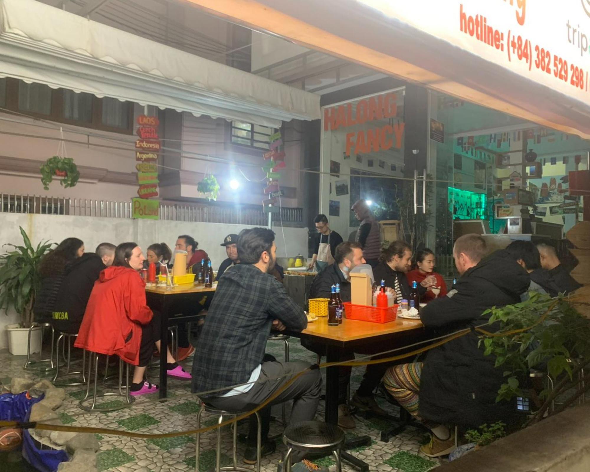 Ha Long Fancy Hostel With Vegetarian And Vegan Restaurant Exterior foto